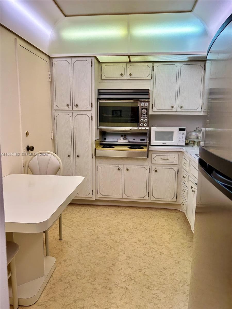 HEMISPHERES CONDO · #9L in Hallandale Beach - Photo 16