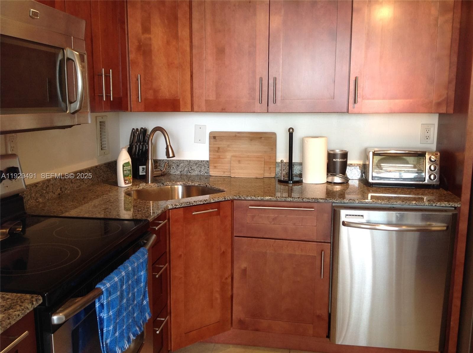 KENNEDY HOUSE CONDO · #8K in North Bay Village - Photo 9