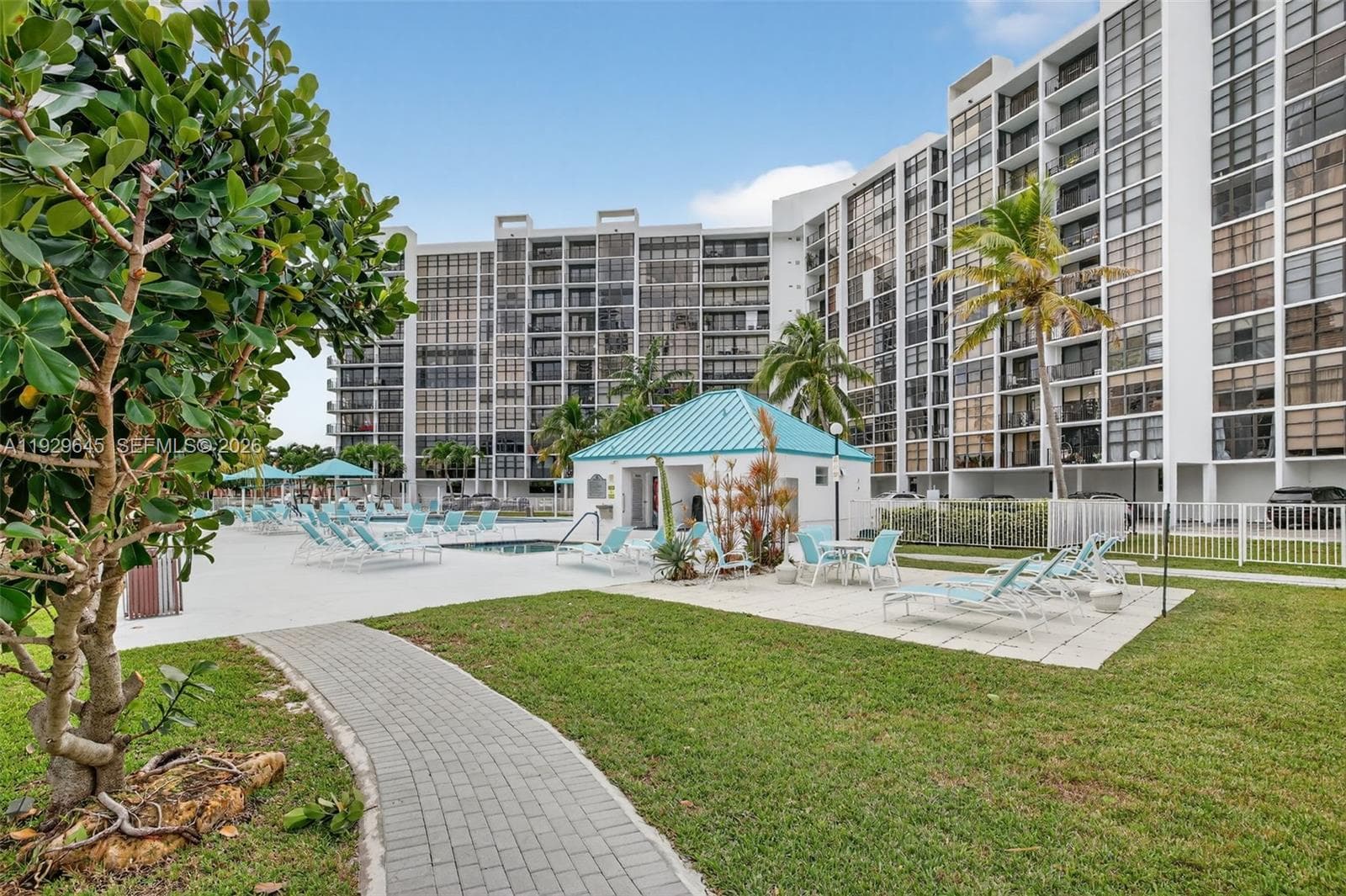 Towers of Oceanview · #707 in Hallandale Beach - Photo 53