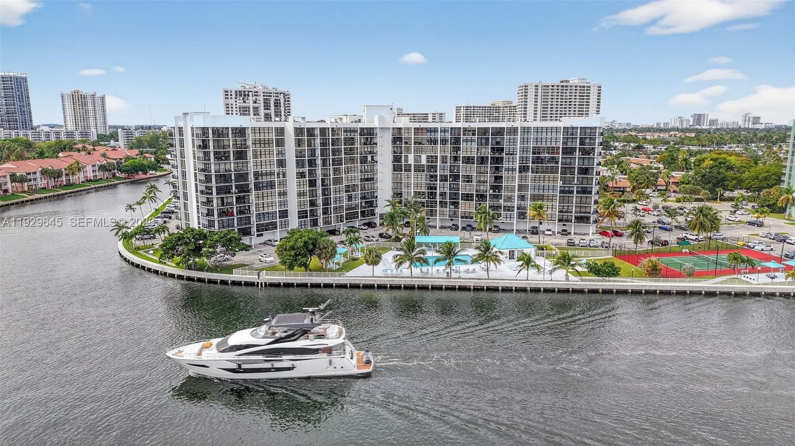 Towers of Oceanview · #707 in Hallandale Beach - Photo 35