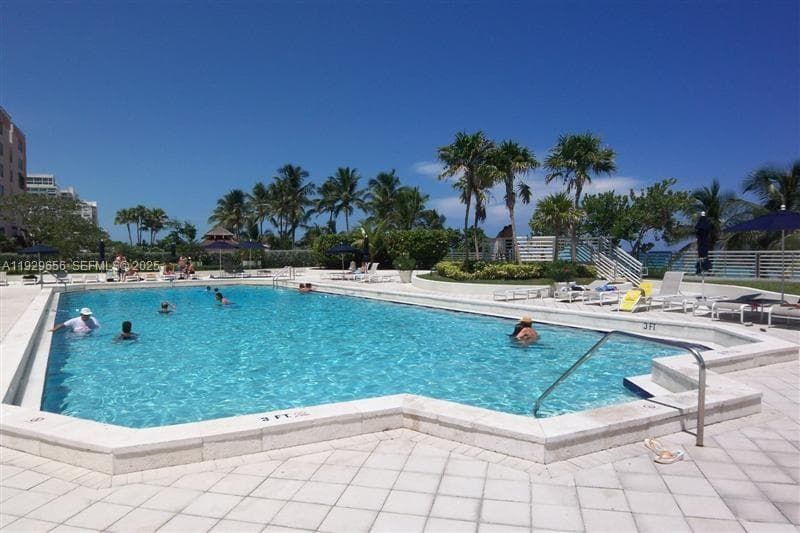 Seacoast 5151 · #1610 in Miami Beach - Photo 25