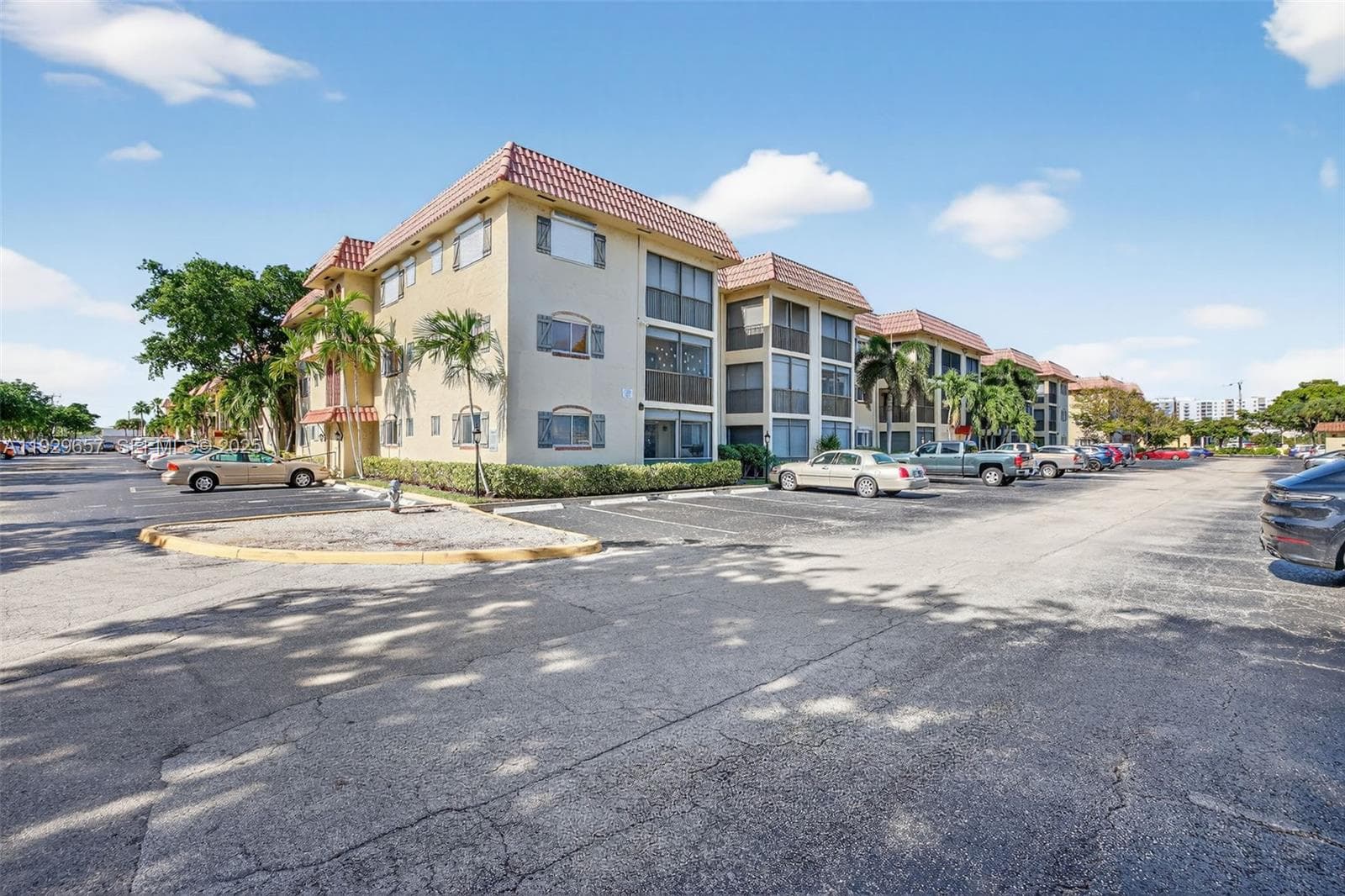 Barcelona · #436 in Pompano Beach - Photo 32
