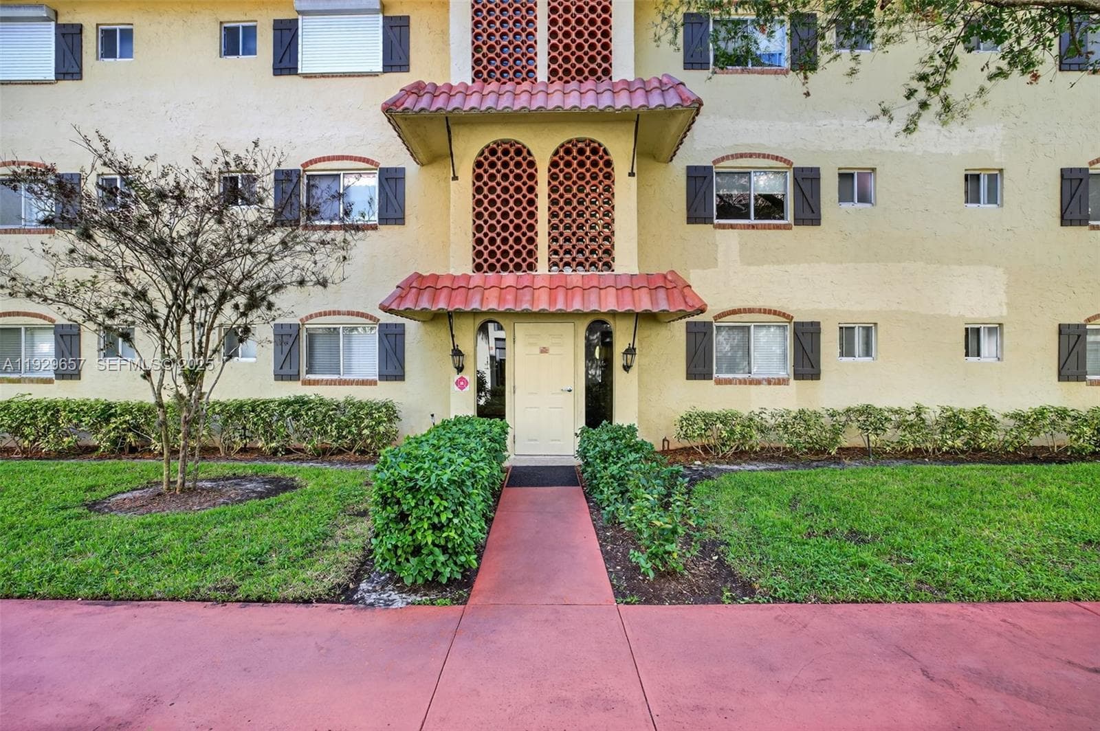 Barcelona · #436 in Pompano Beach - Photo 24