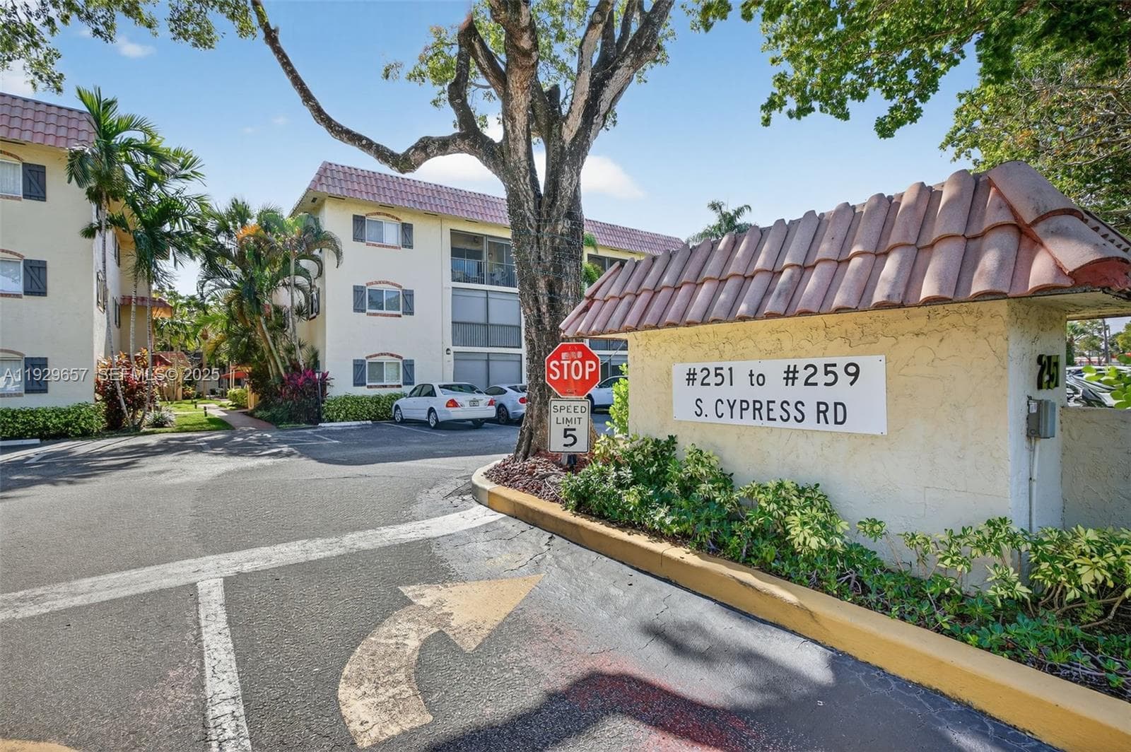 Barcelona · #436 in Pompano Beach - Photo 31