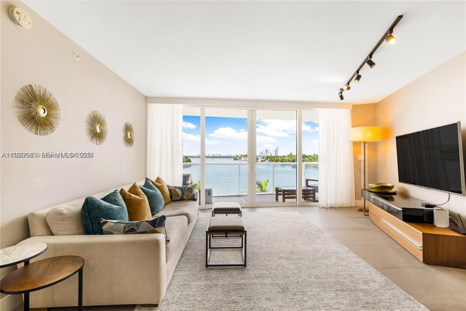 BAY HARBOUR ISLAND · #503 in Bay Harbor Islands - Photo 4