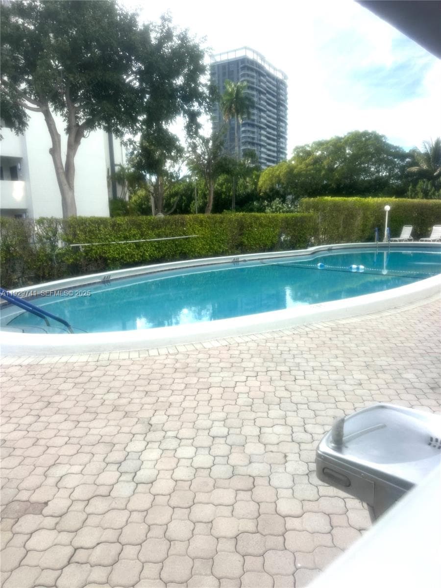FAIRWAYS RIVIERA · #403 in Hallandale Beach - Photo 13