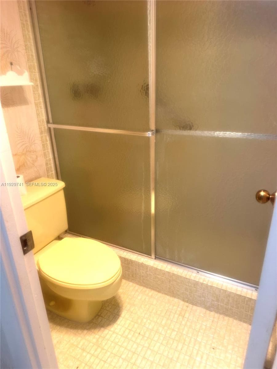FAIRWAYS RIVIERA · #403 in Hallandale Beach - Photo 12
