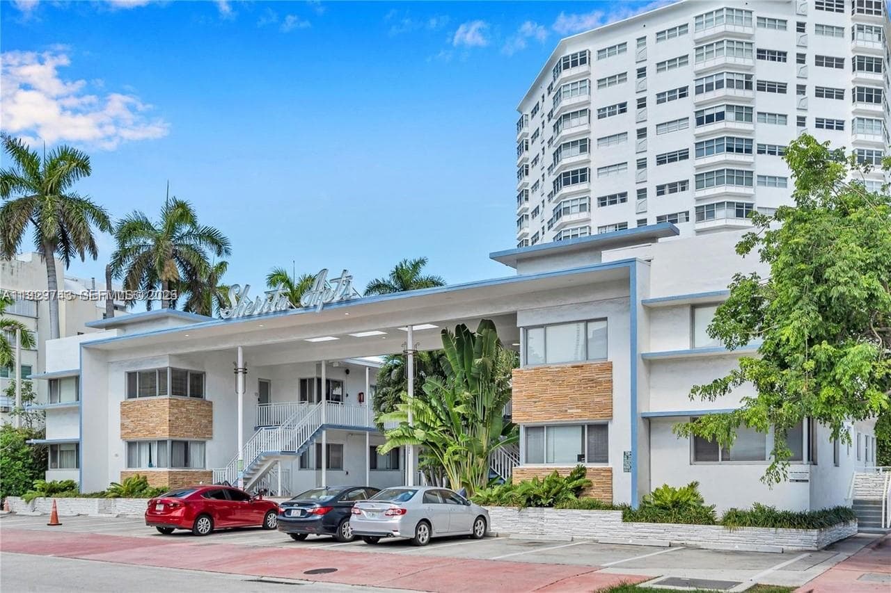 SHERITA CONDO · #23 in Miami Beach - Photo 10