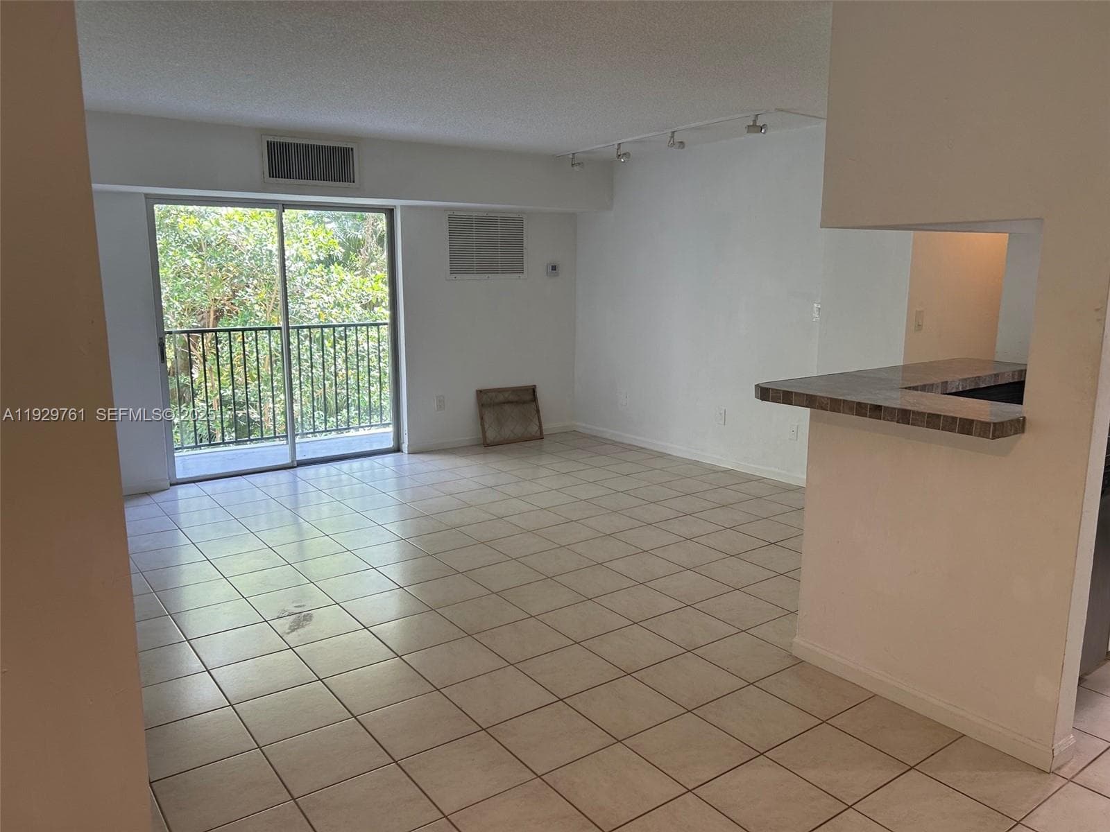 BRICKELL MAR CONDO · #29 in Miami - Photo 2