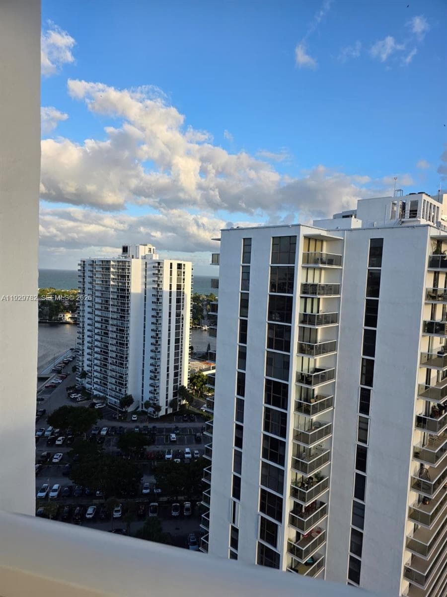 FLAMENCO CONDO TOWER I · #2204 in Aventura - Photo 16