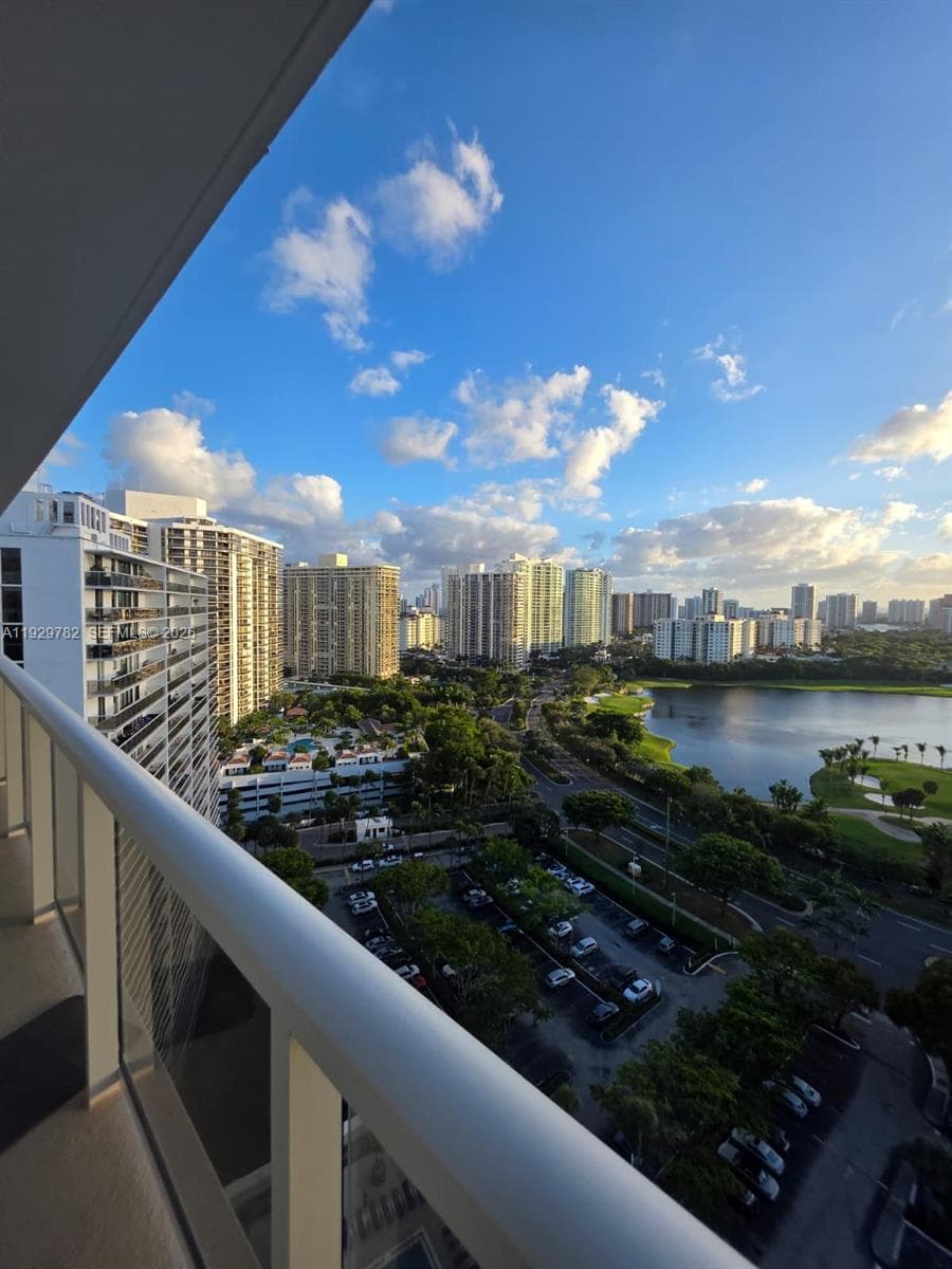 FLAMENCO CONDO TOWER I · #2204 in Aventura - Photo 18