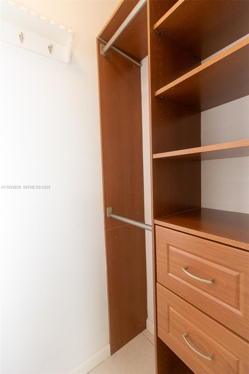 STRATFORD HOUSE CONDO · #706 in North Miami Beach - Photo 14