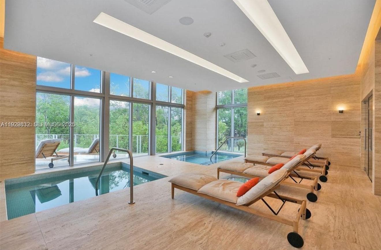 THE HARBOUR NORTH CONDO · #301 in North Miami Beach - Photo 13