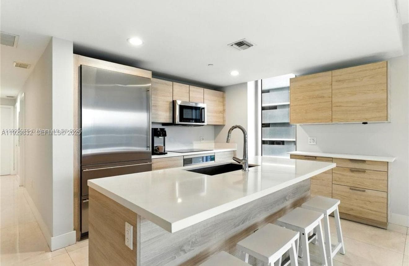 THE HARBOUR NORTH CONDO · #301 in North Miami Beach - Photo 19