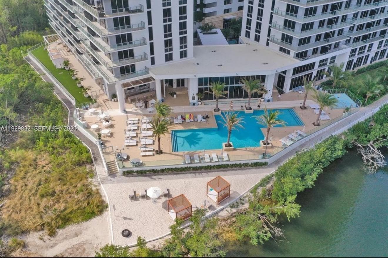 THE HARBOUR NORTH CONDO · #301 in North Miami Beach - Photo 8