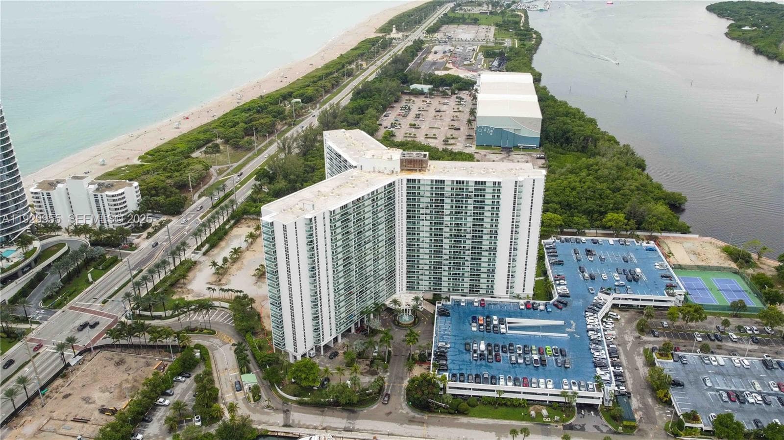 ARLEN HOUSE EAST CONDO · #2014 in Sunny Isles Beach - Photo 34