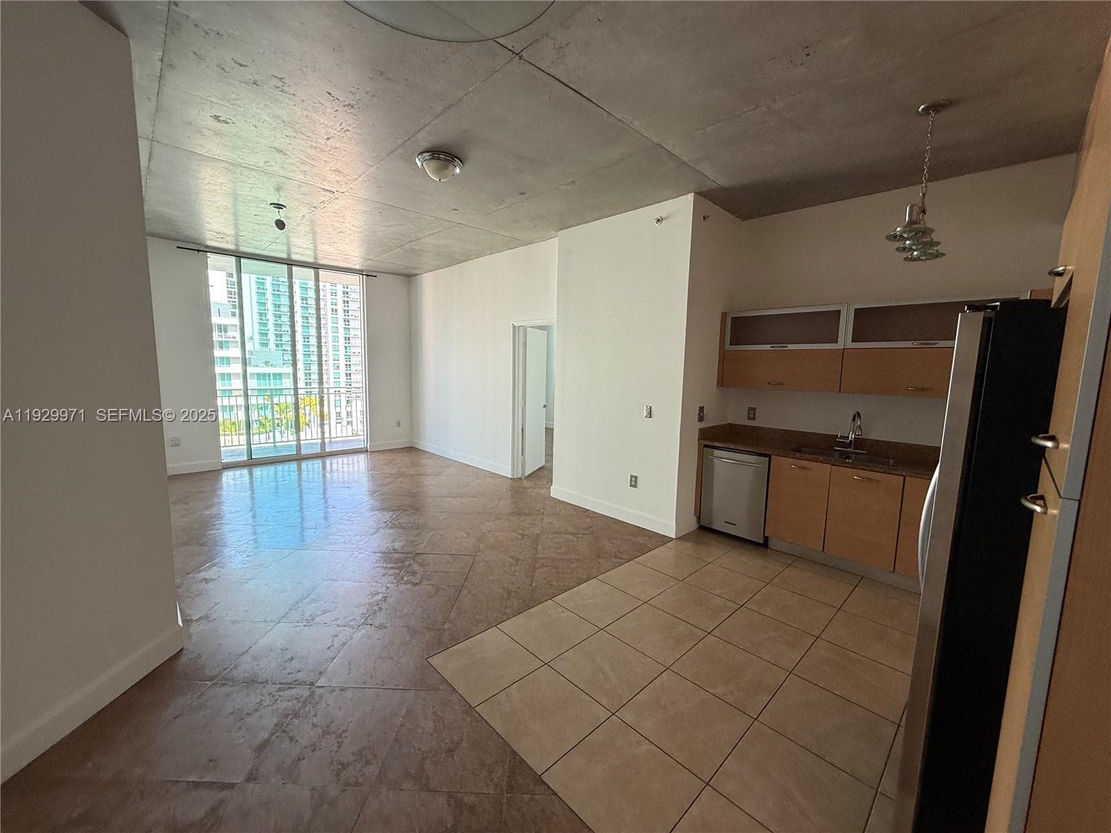UPTOWN LOFTS CONDO · #1003 in Miami - Photo 3