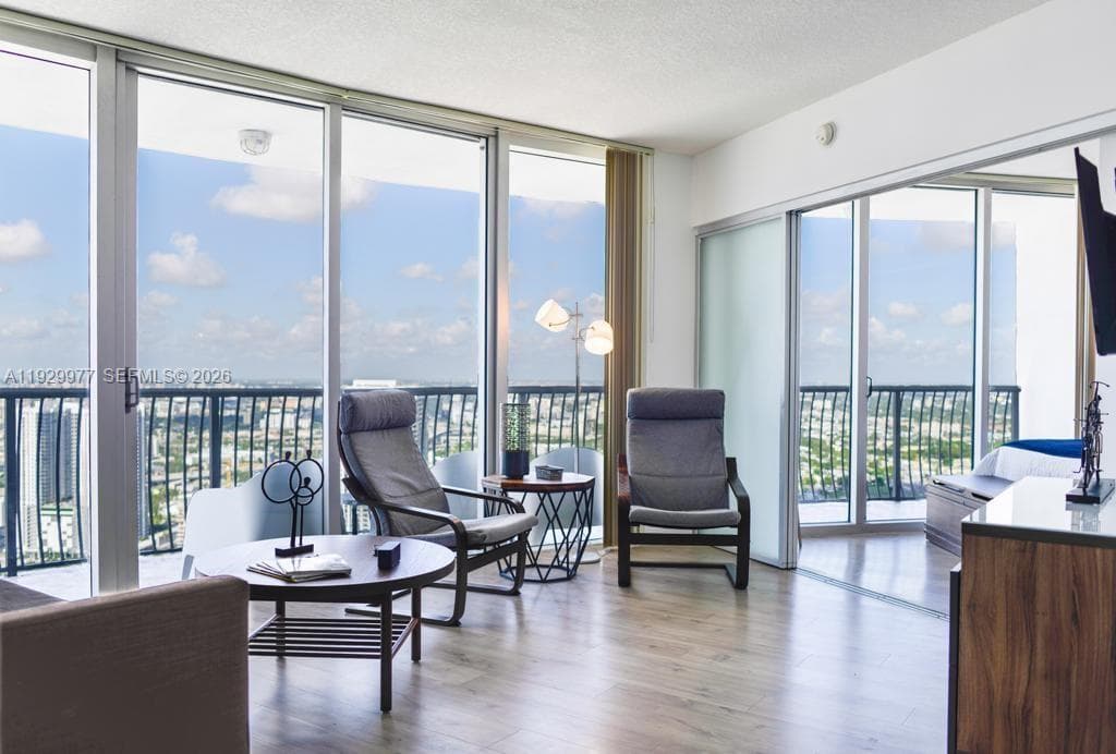 Opera Tower · #4814 in Miami - Photo 17