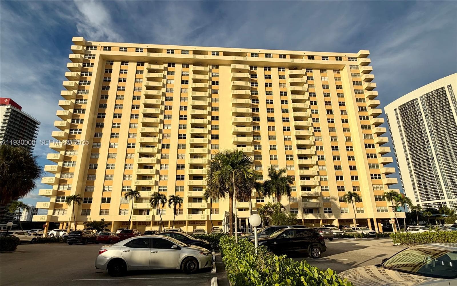 PLAZA TOWERS NORTH CONDO · #609 in Hallandale Beach - Photo 35