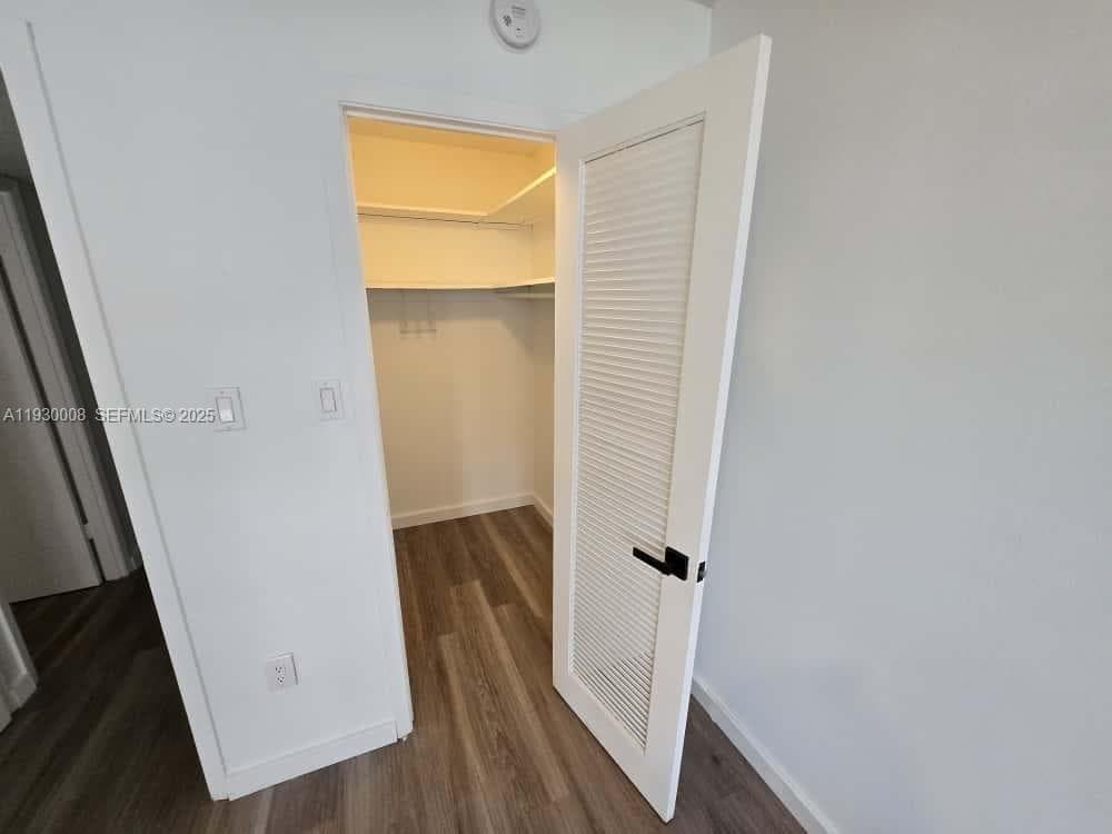 Del Prado · #1201 in Aventura - Photo 10