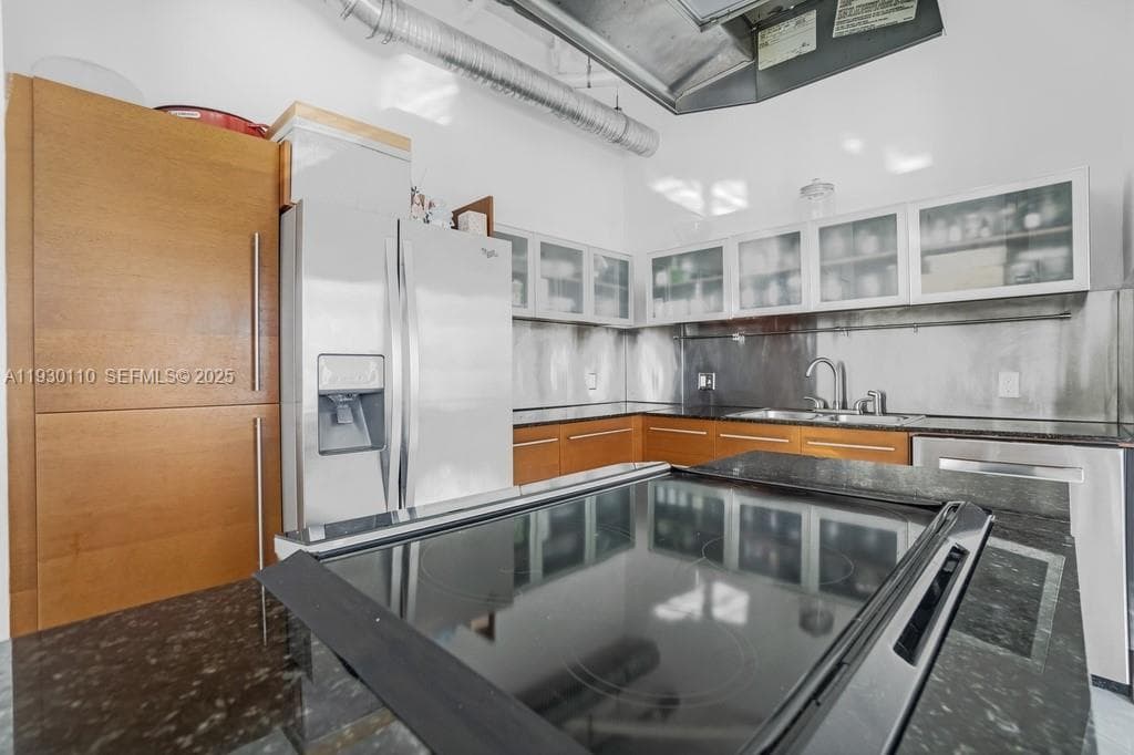 NEO CONDO · #608 in Miami - Photo 3