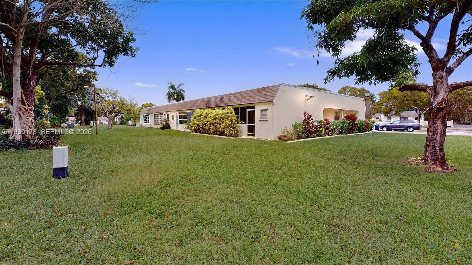 Green Hills Park West · #V41342 in Miami - Photo 2