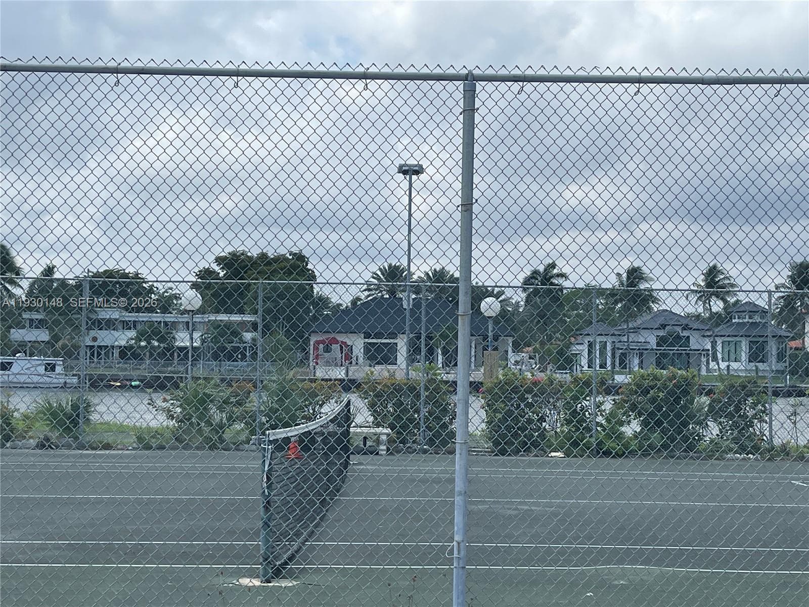 Desoto Condominium · #107 in Hallandale Beach - Photo 6