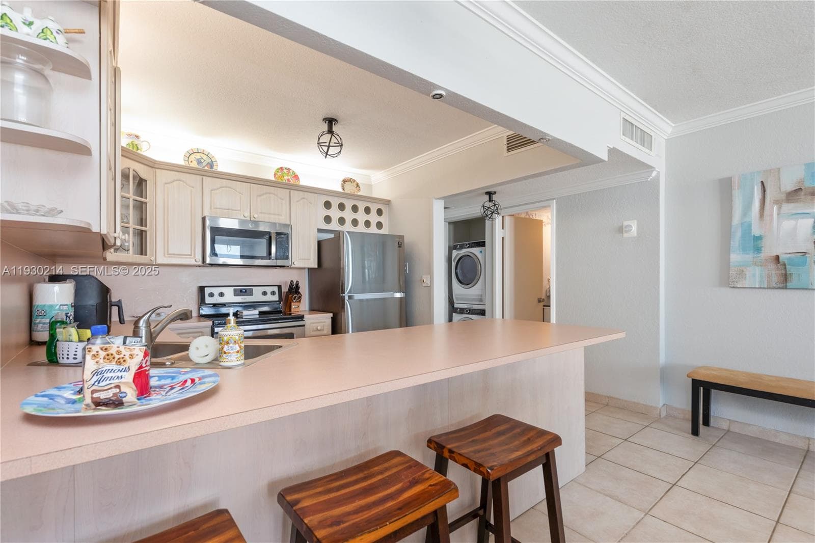 SEA AIR TOWERS CONDO · #1421 in Hollywood - Photo 16