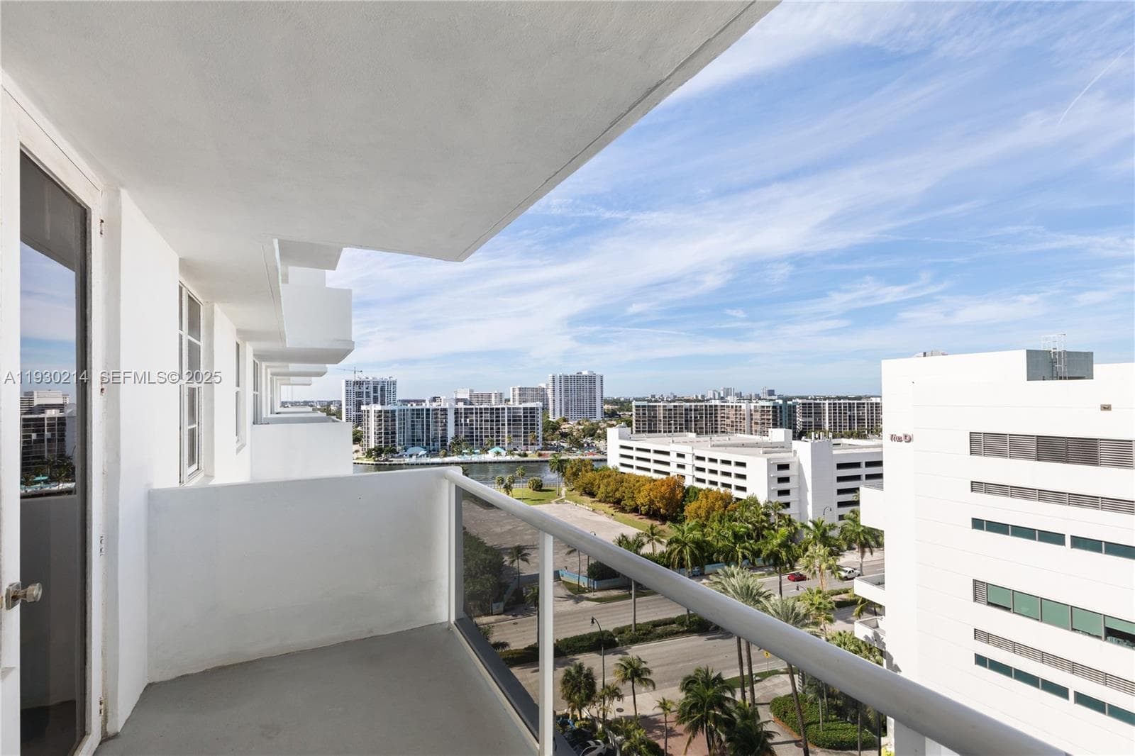 SEA AIR TOWERS CONDO · #1421 in Hollywood - Photo 28