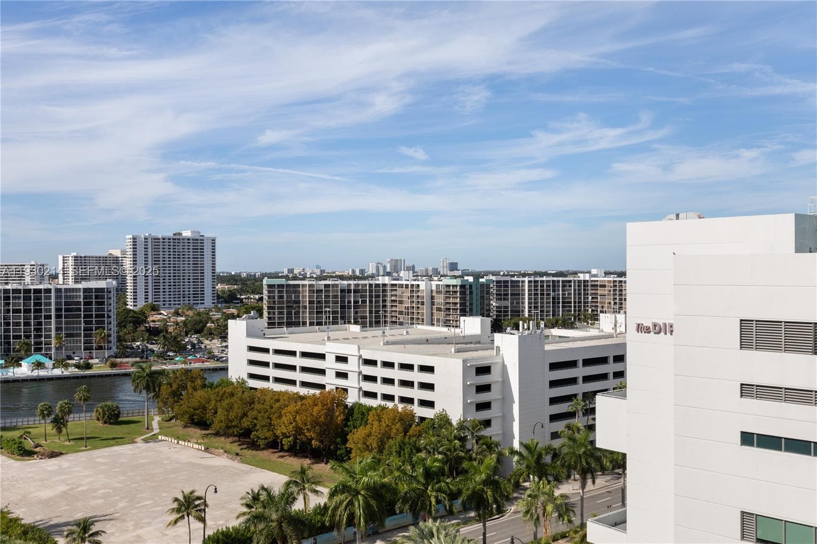SEA AIR TOWERS CONDO · #1421 in Hollywood - Photo 30