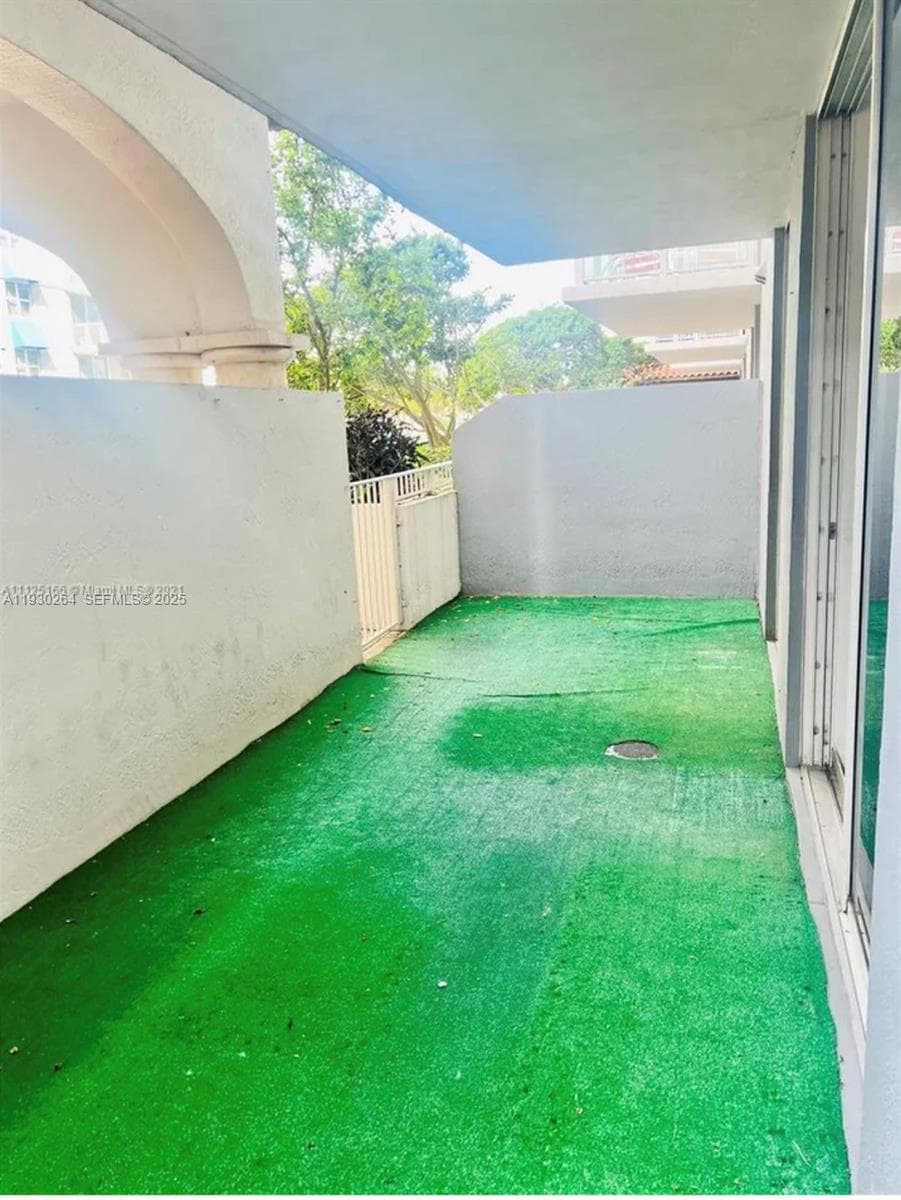BLUE LAGOON CONDO · #416 in Miami - Photo 18