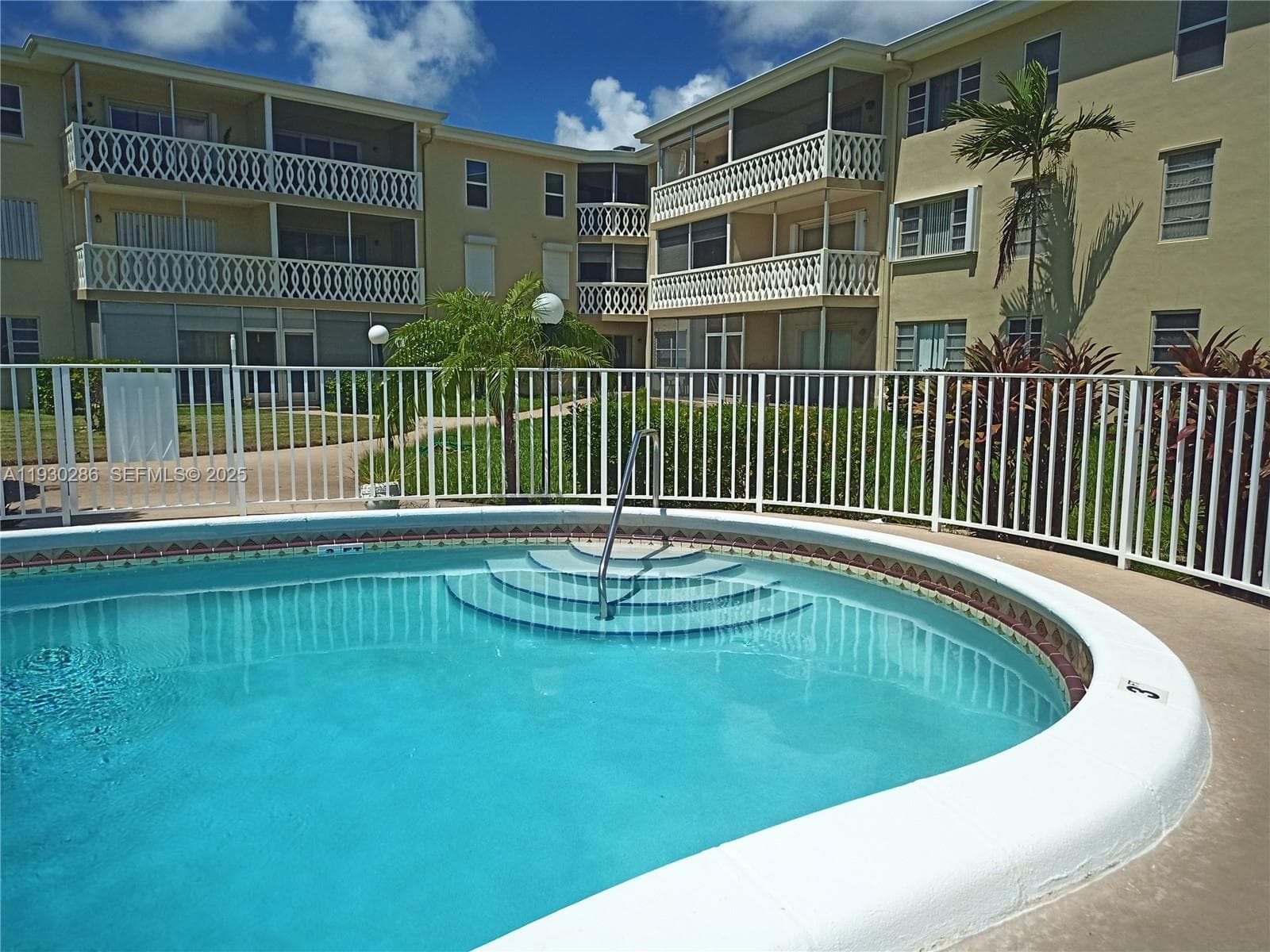 CRYSTAL COVE CONDO · #3C in Hallandale Beach - Photo 33