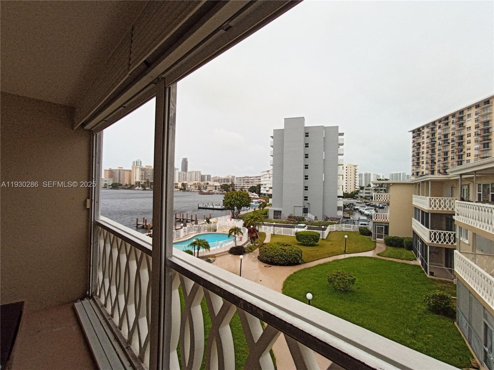 CRYSTAL COVE CONDO · #3C in Hallandale Beach - Photo 40