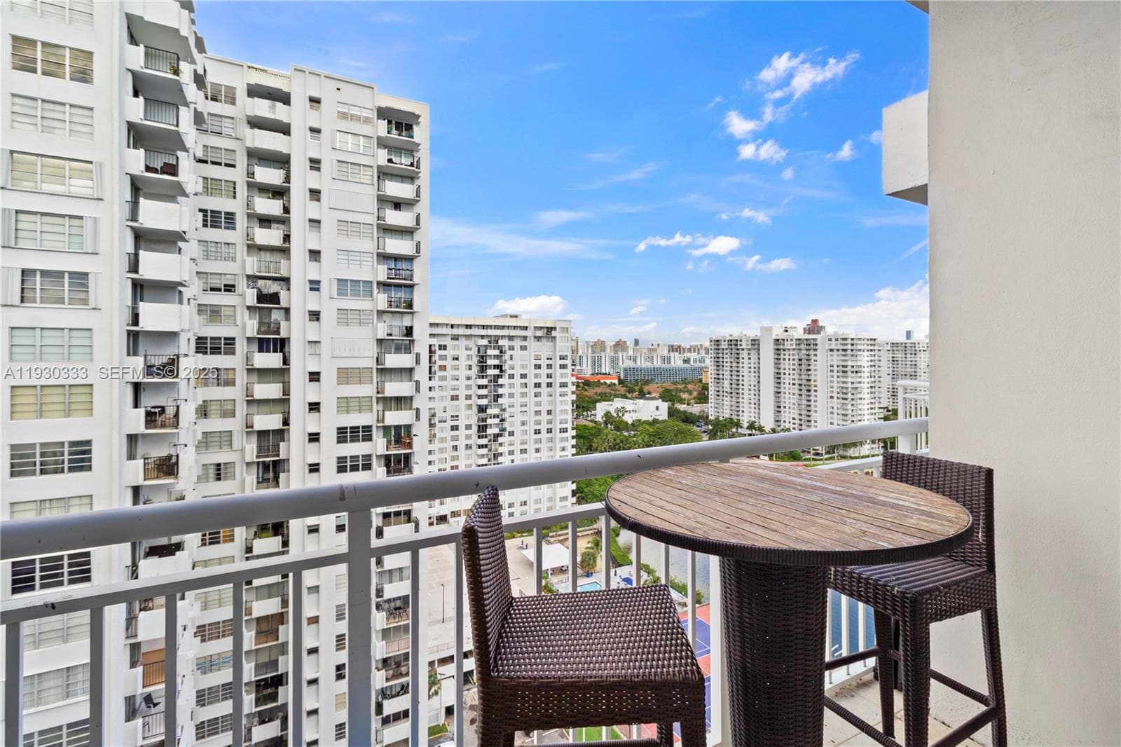 Del Prado · #PH01 in Aventura - Photo 23