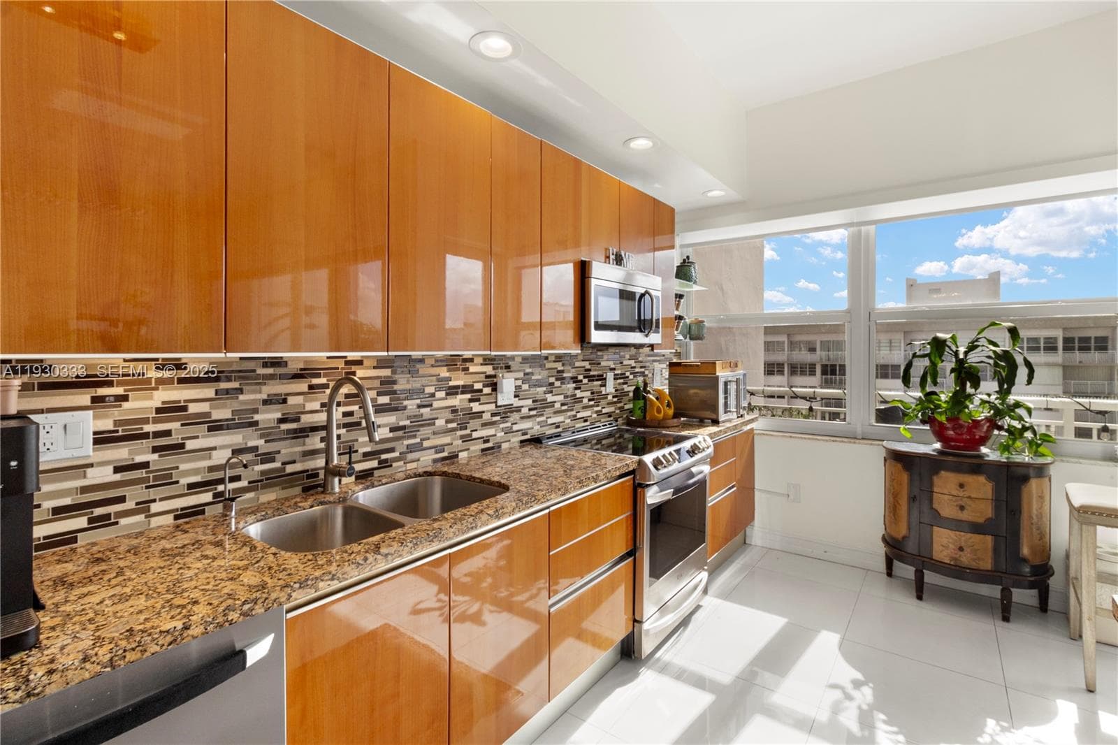Del Prado · #PH01 in Aventura - Photo 2