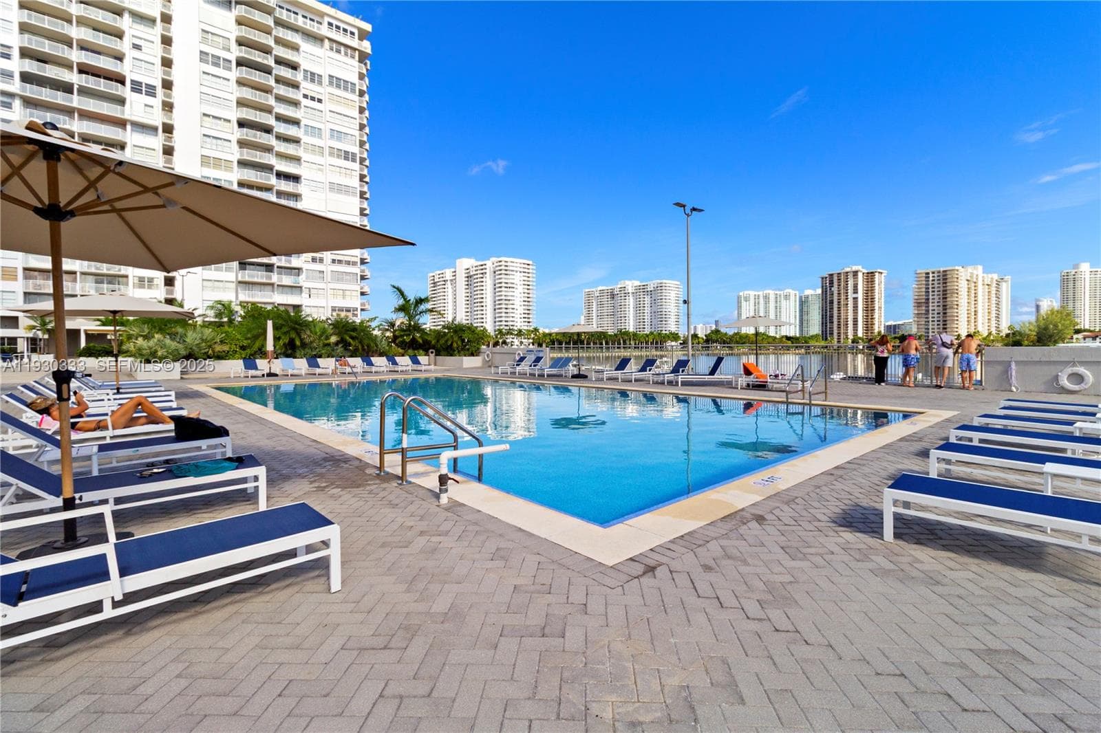 Del Prado · #PH01 in Aventura - Photo 31