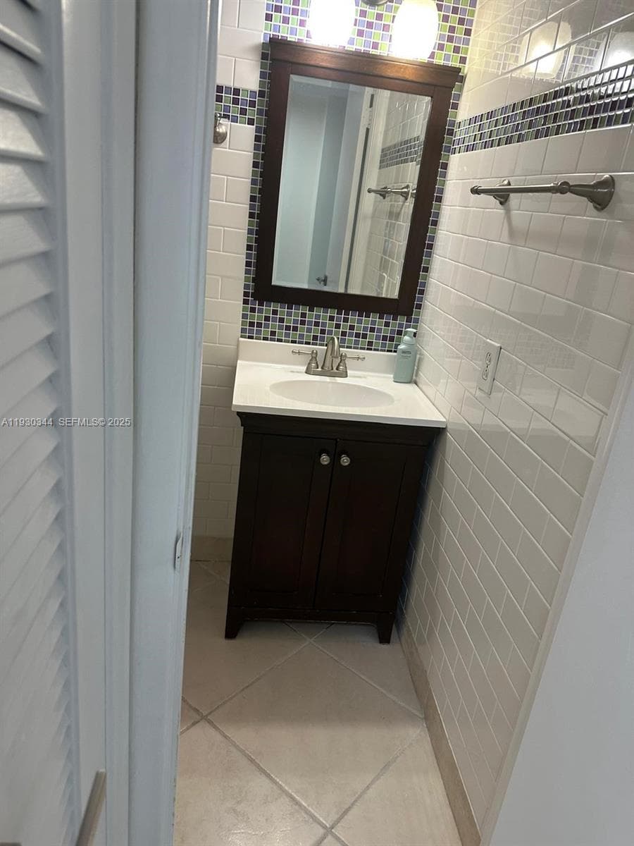 IMPERIAL TOWERS NORTH CON · #741 in Hallandale Beach - Photo 16