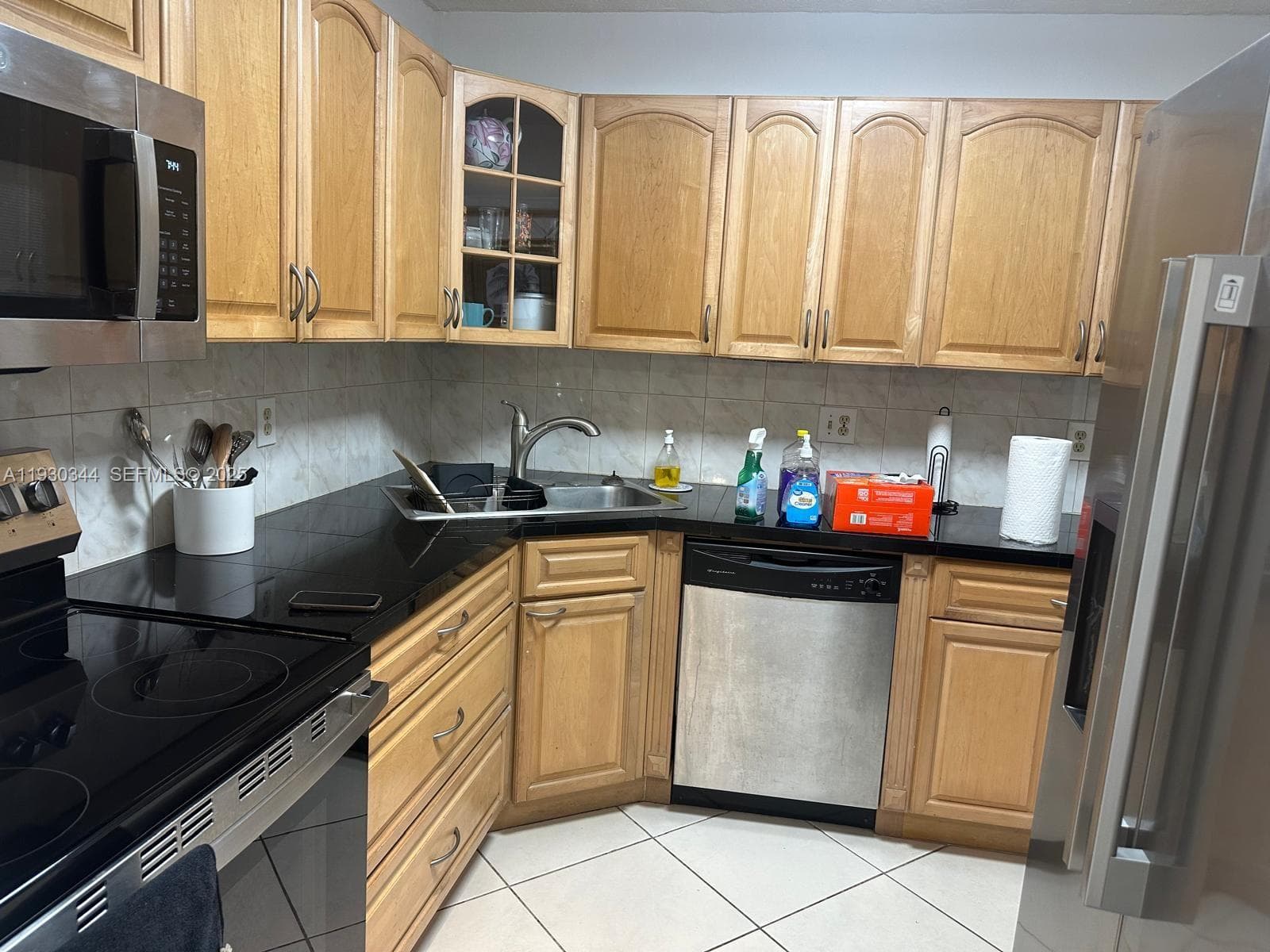 IMPERIAL TOWERS NORTH CON · #741 in Hallandale Beach - Photo 11