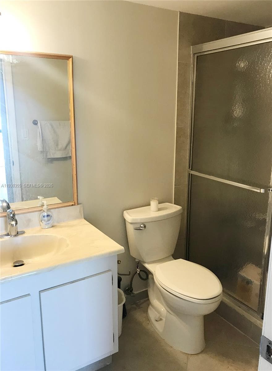 2nd Bathroom