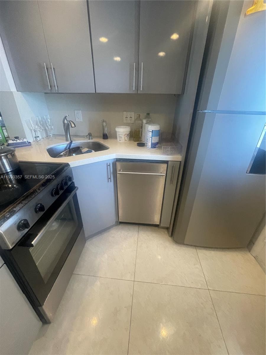 POINT EAST SEC III CONDO · #L404 in Aventura - Photo 3