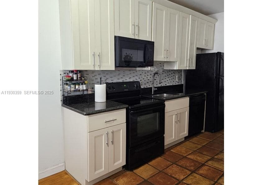 VENETIAN MANOR CONDO · #302 in Miami Beach - Photo 8