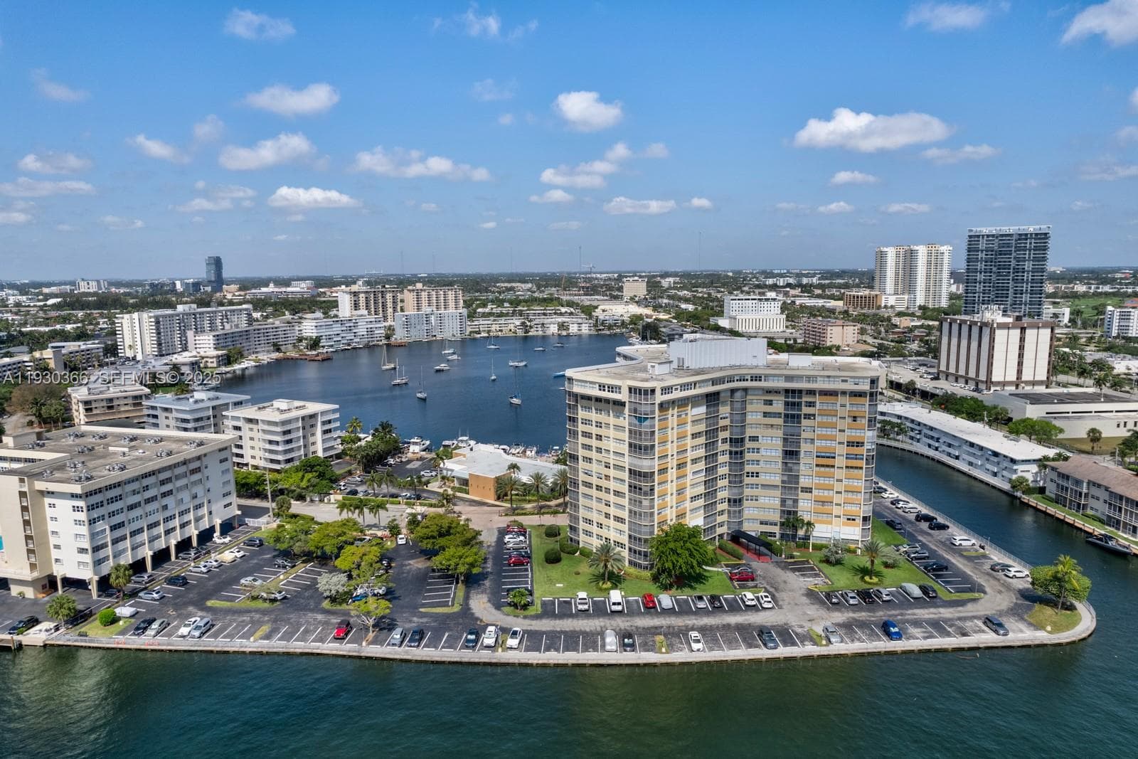 LAKE POINT TOWER CONDOMIN · #101 in Hallandale Beach - Photo 17