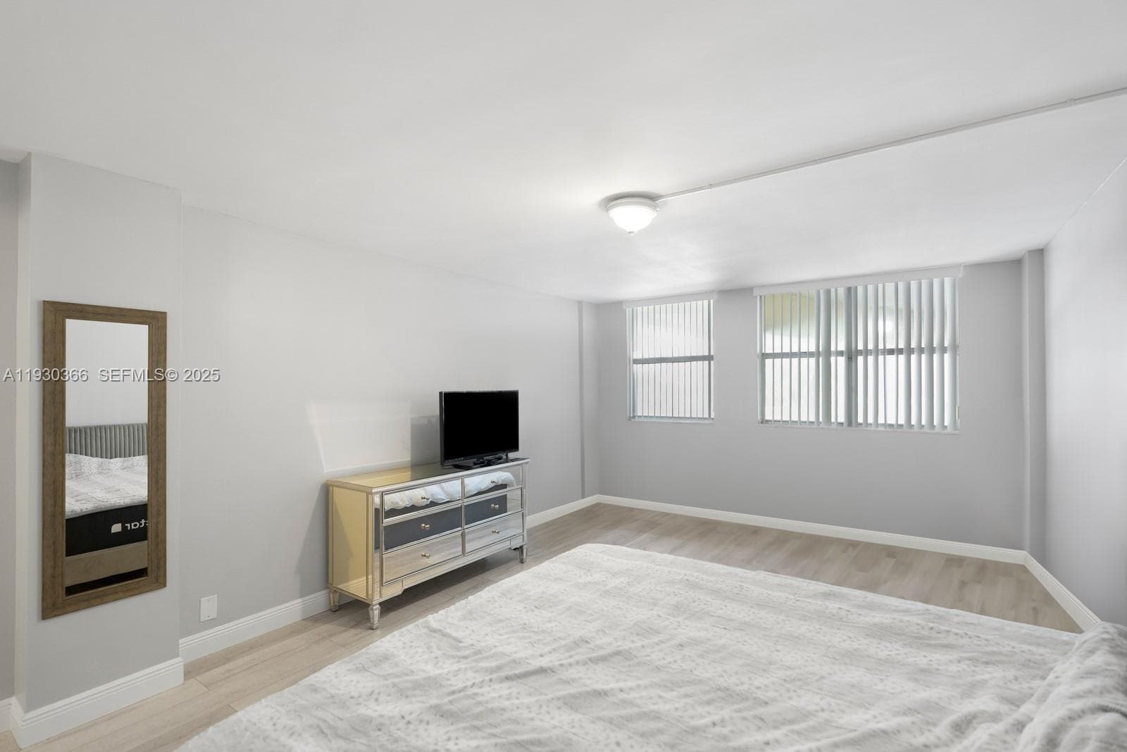 LAKE POINT TOWER CONDOMIN · #101 in Hallandale Beach - Photo 11