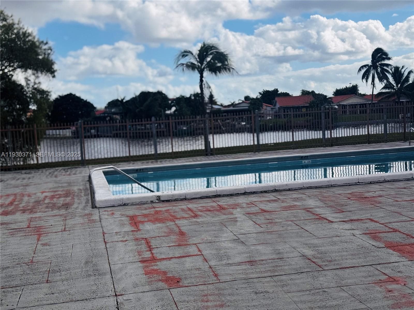 LAGO GRANDE · #44-13 in Hialeah - Photo 2