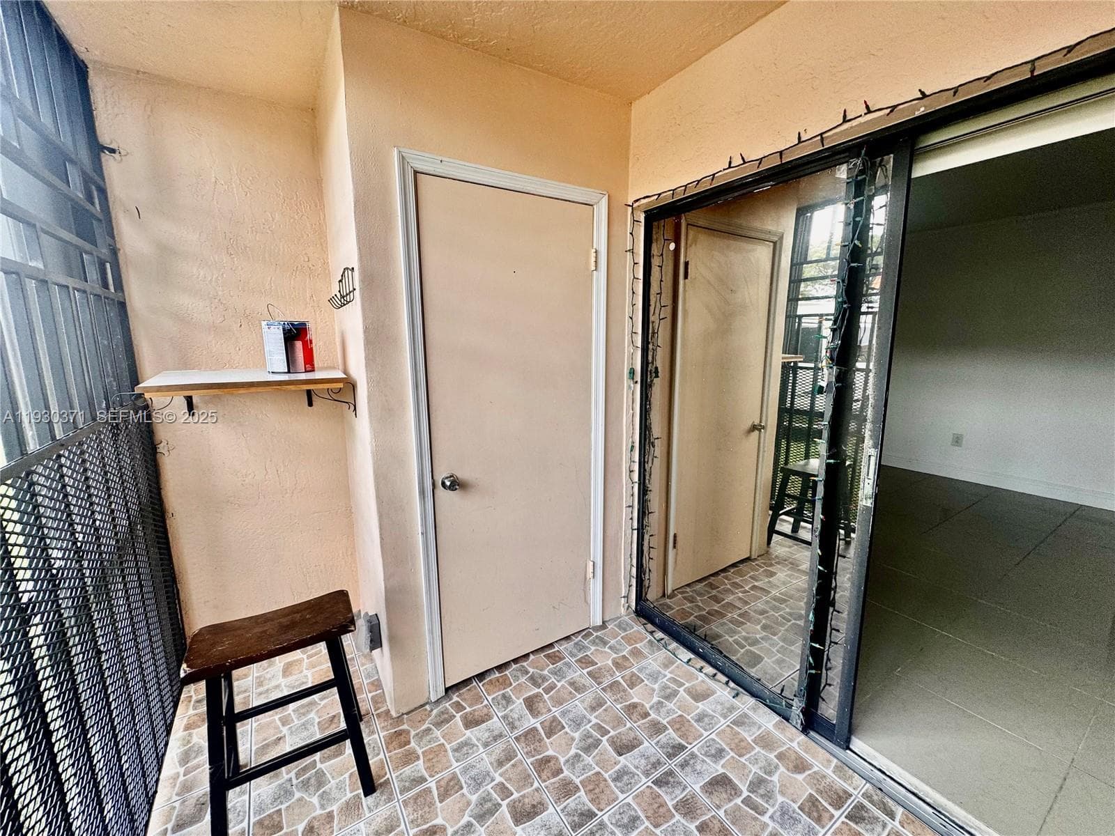 LAGO GRANDE · #44-13 in Hialeah - Photo 26