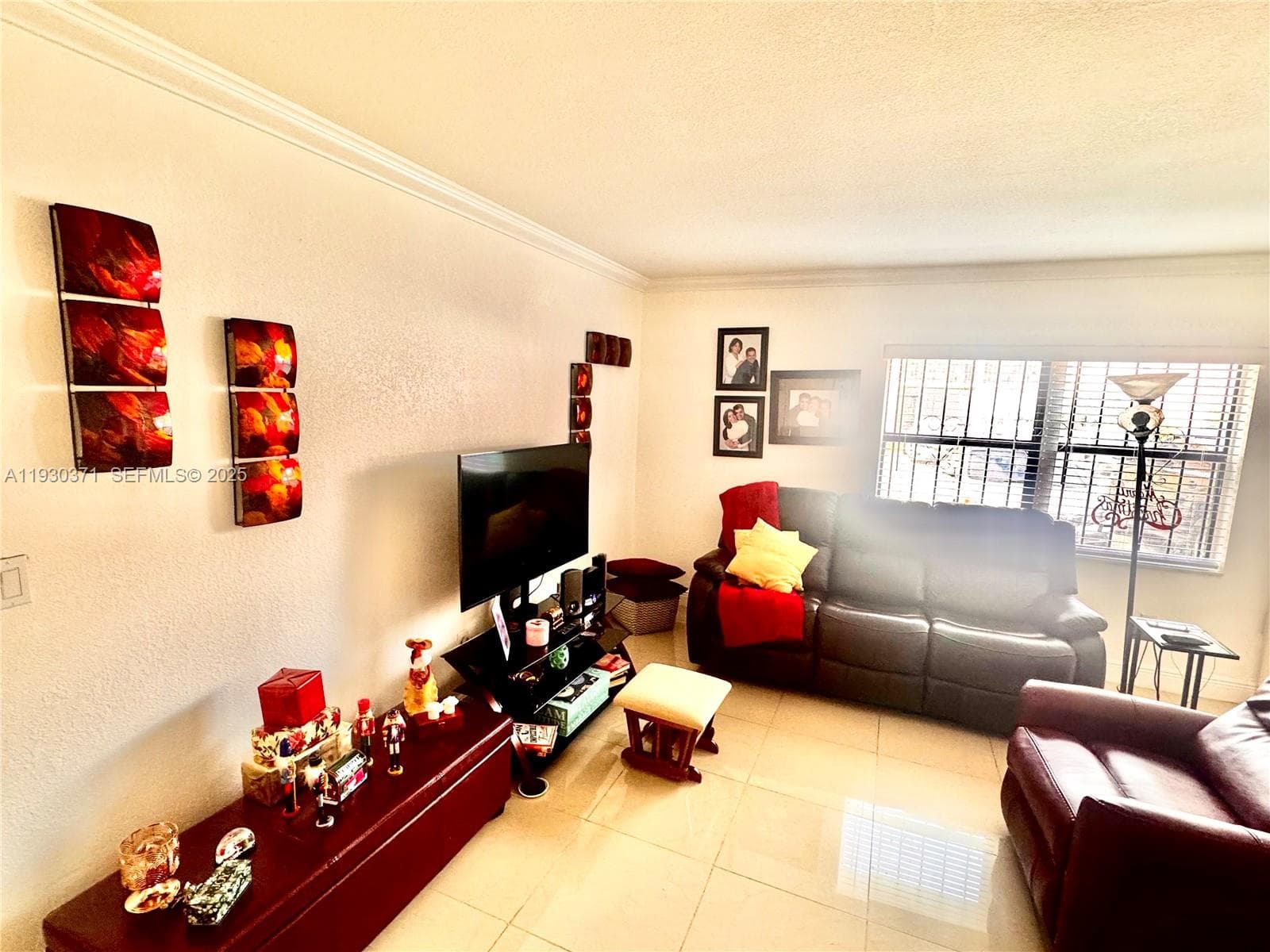 LAGO GRANDE · #44-13 in Hialeah - Photo 9