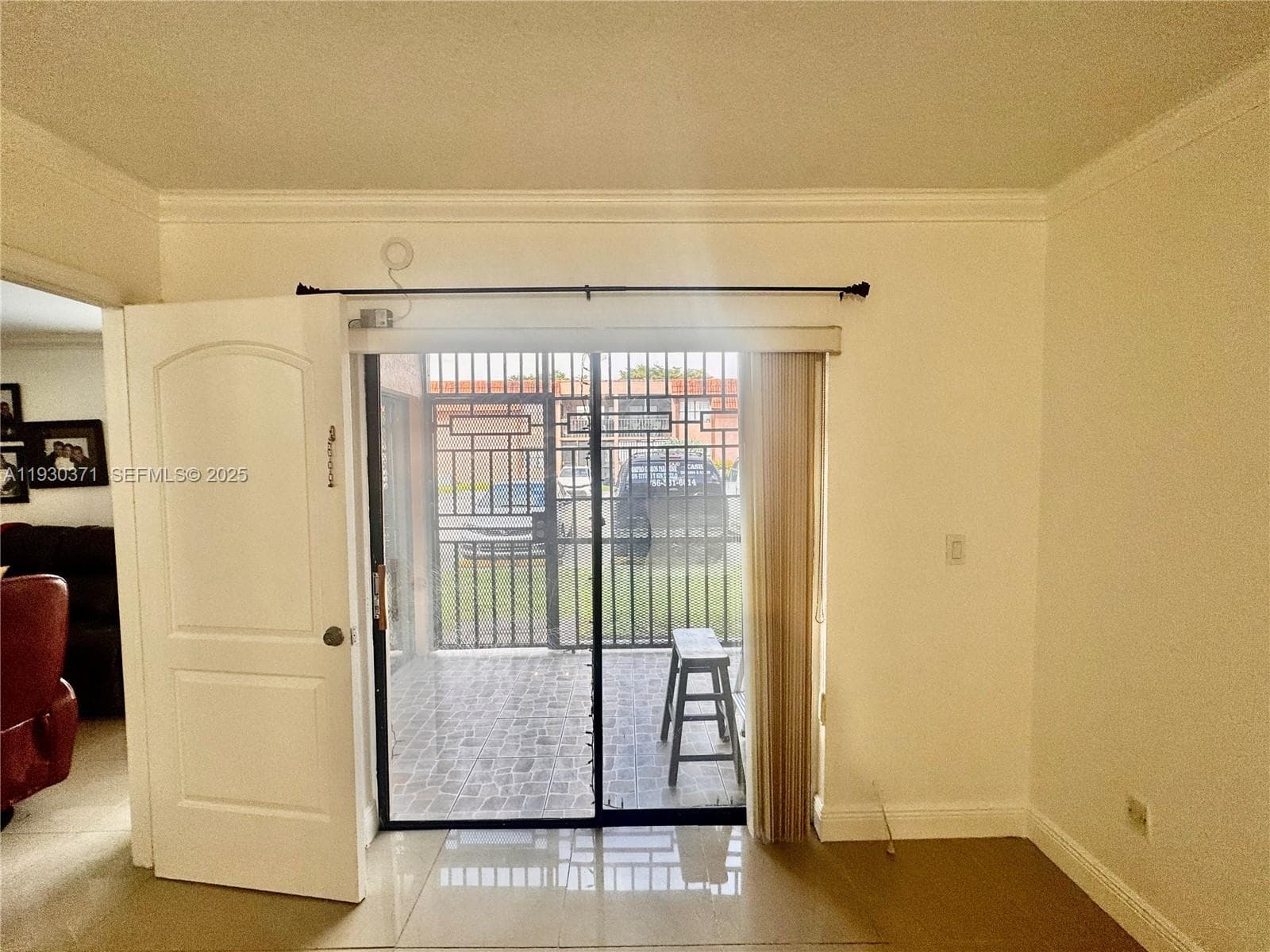 LAGO GRANDE · #44-13 in Hialeah - Photo 25