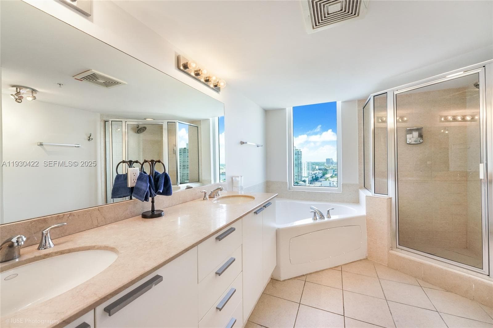 La Perla · #2407 in Sunny Isles Beach - Photo 11