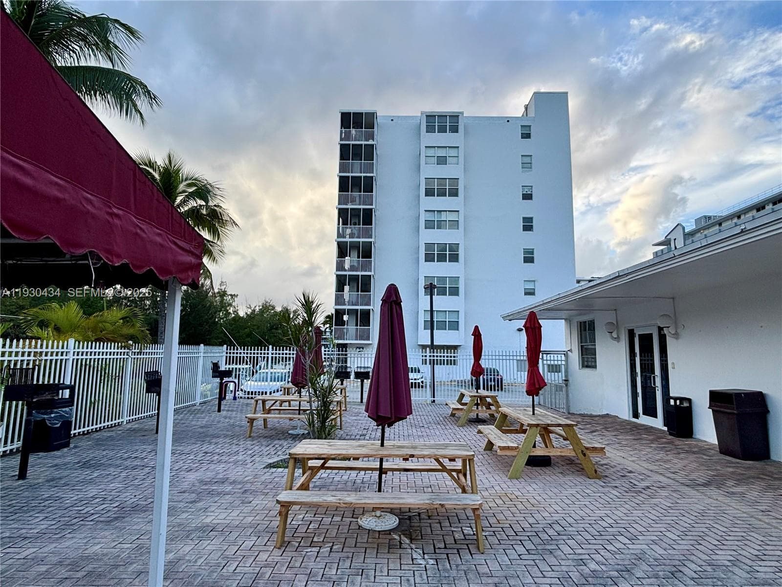 EASTERN SHORES WHITE HOUS · #506 in North Miami Beach - Photo 29