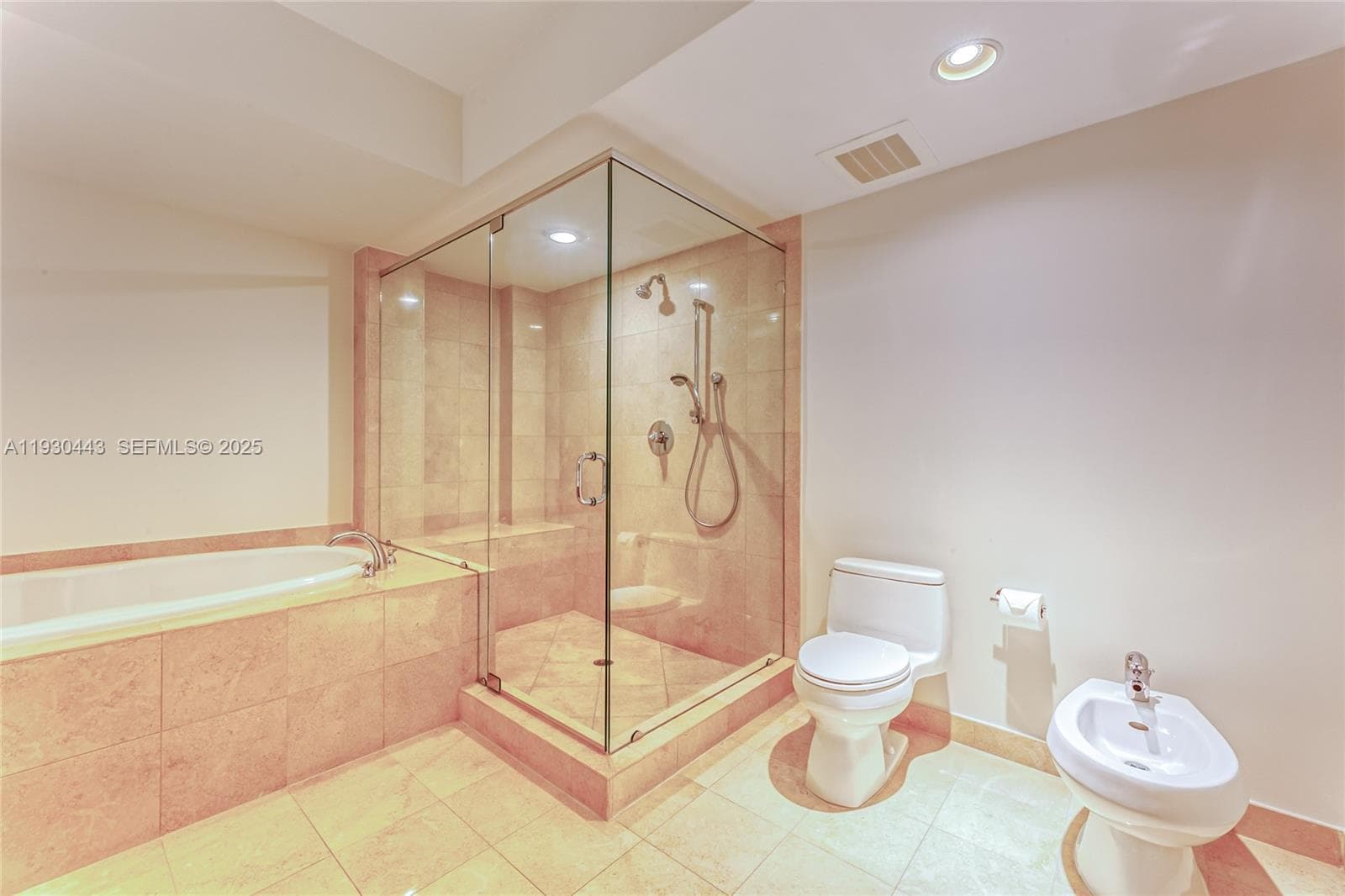 BEACH CLUB TWO · #4601 in Hallandale Beach - Photo 17